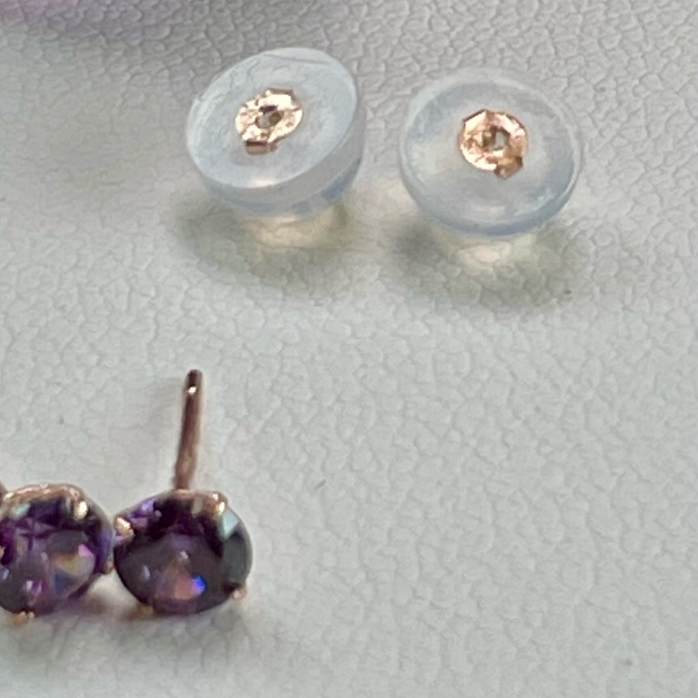 14KT Amethyst Yellow Gold Stud Earrings. .50ct total - Picture 8 of 13
